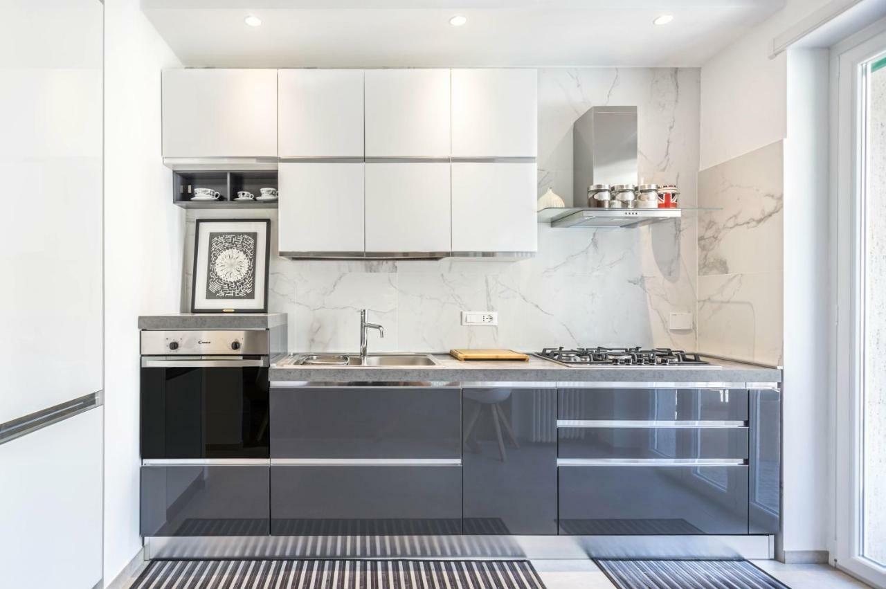 Luxury Central Apartment Турин Экстерьер фото